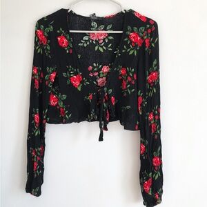 Forever 21 Women’s Lightweight Rose Printed Cropped Cardigan Shirt, Size M